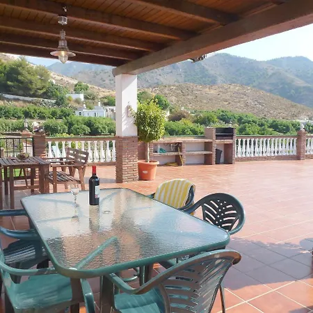 Villa Villa Villa ToaI *
